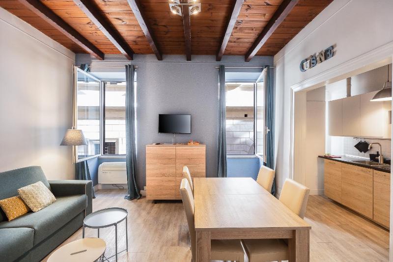 Цены на Piazza Navona Lovely Apartment в Риме