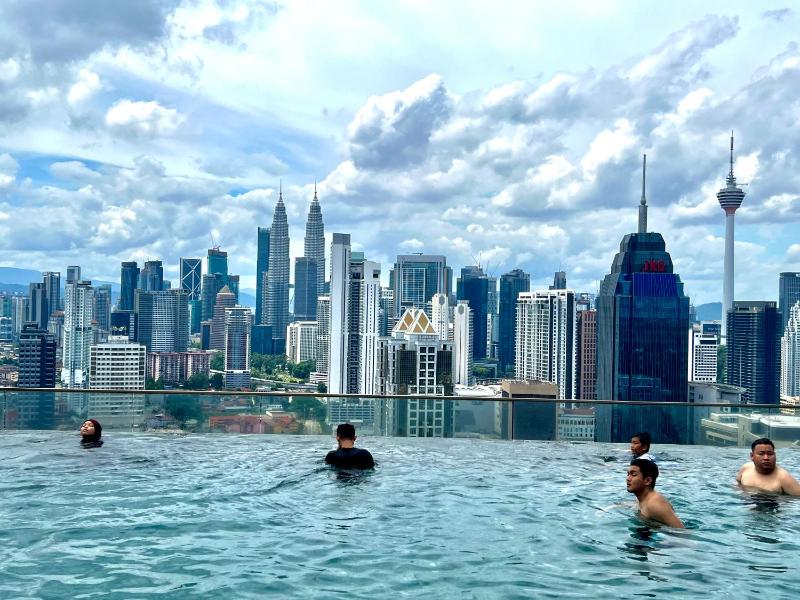 Regalia service suites klcc skypool — отзывы гостей и цены