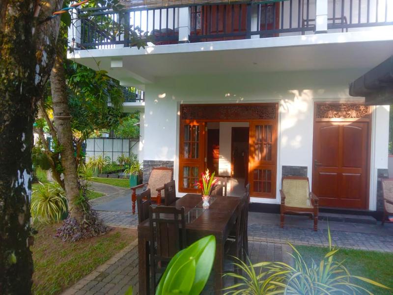Цены на Villa Aurora в Хиккадува