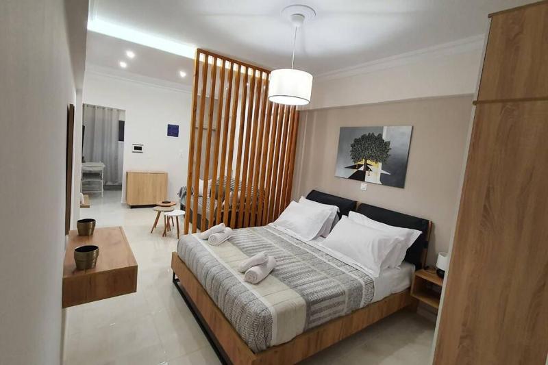 Цены на A&J Sweet Home в Афины