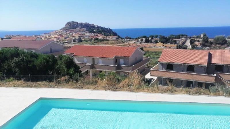 Il Tramonto a Castelsardo - Affascinante Appartamento con Piscina