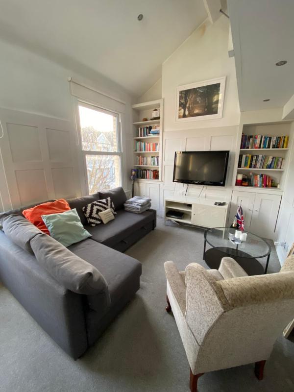 Gorgeous Hammersmith home. Sleeps 6. Tube 5 mins! — отзывы гостей и цены