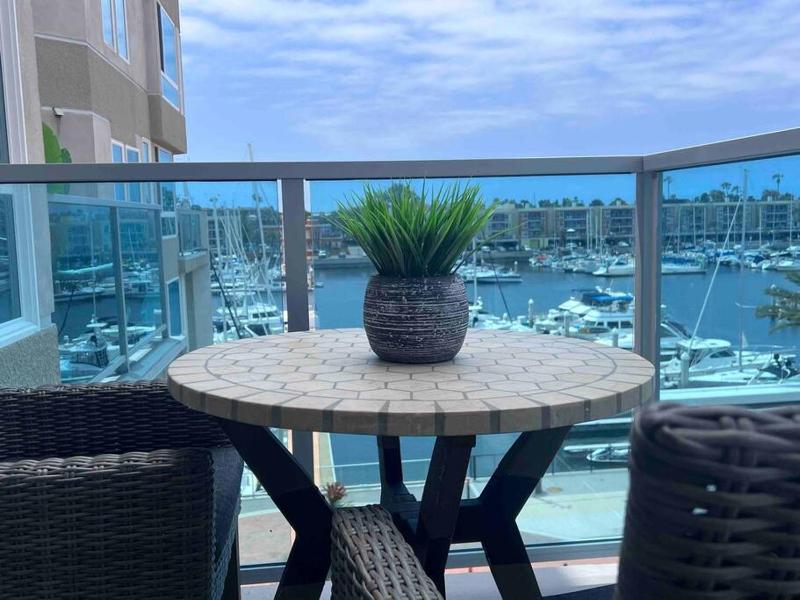 Wake Up to Spectacular Marina Views in this 2 Bedroom Condo — отзывы гостей и цены
