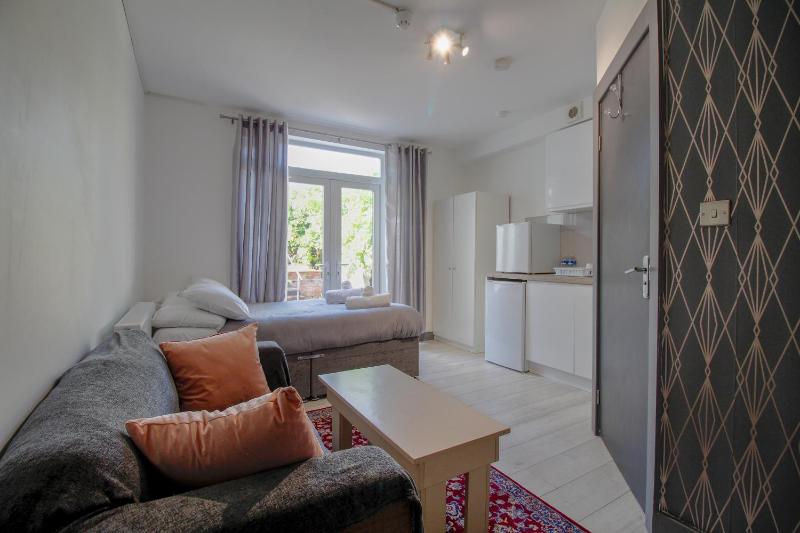 Double Modern Studio London — отель в Лондоне, Соединенное Королевство