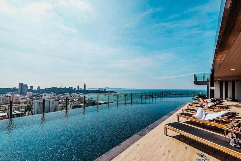 Цены на Central Pattaya, Sky pool and Next To The Beach в Паттайе