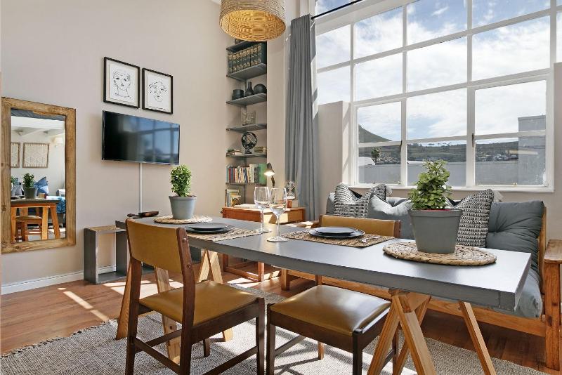 Studio on Hope by HostAgents — комфортный отель в Кейптауне