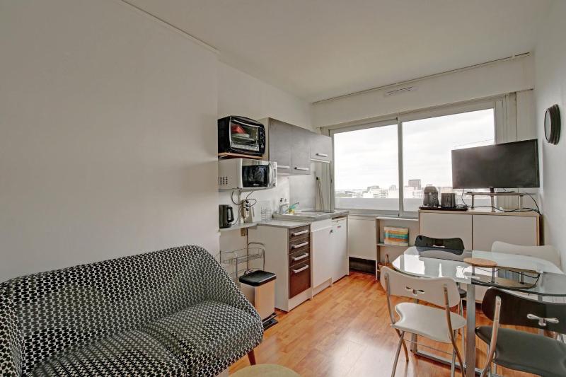 Logement pour 4 pers proche des Buttes Chaumont — комфортный отель в Париже