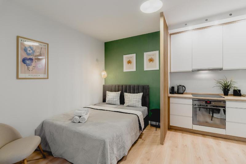 GA-Cozy Studio with Balcony&Towarowa — отель с удобствами в Варшаве