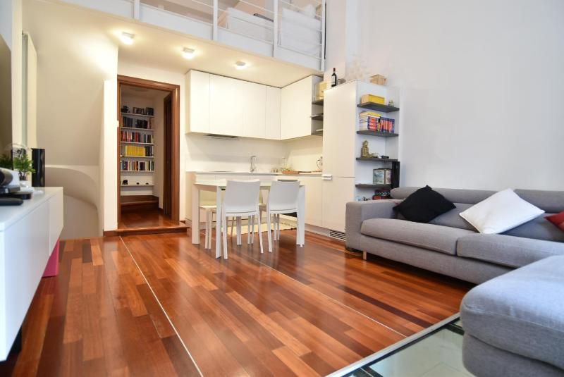 Luxury & Cozy 90 sqm Flat facing "Bosco Verticale" — отзывы гостей и цены