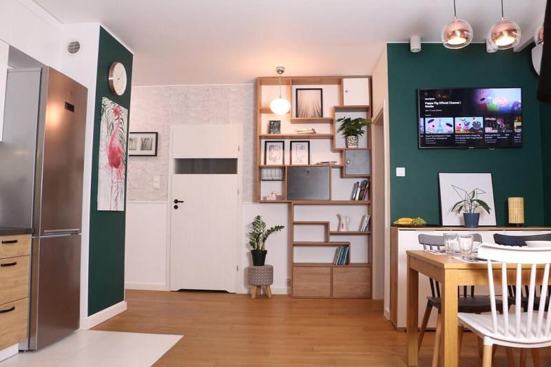 Comfy, Familly friendly apartment. Balcony. Garage. — забронировать отель в Варшаве
