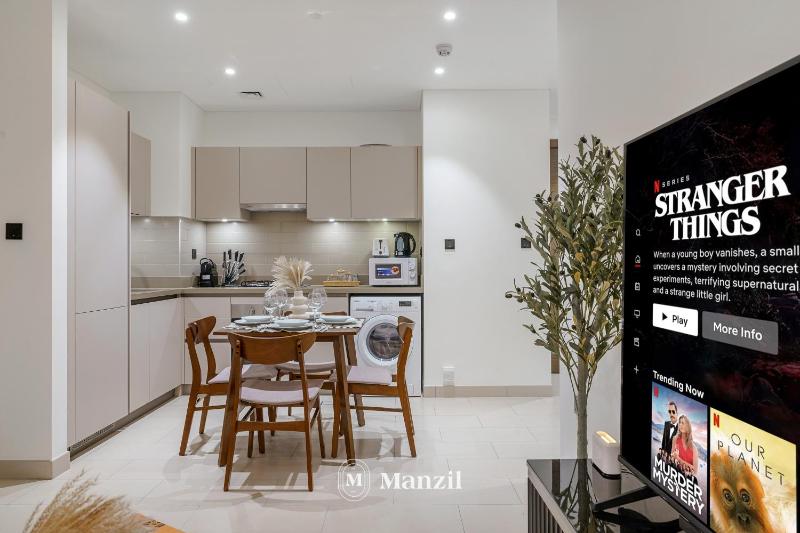 Manzil - 2BR Apartment in Sobha Hartland with Burj Views — забронировать отель в Дубае