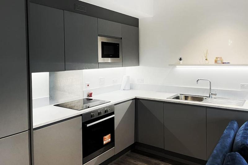 2bed on Elizabeth line-5mins to Excel Custom House — забронировать отель в Лондоне