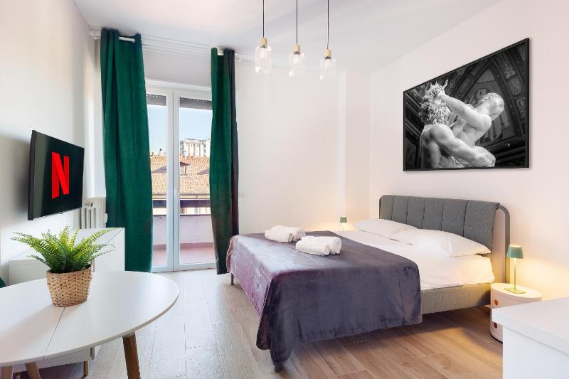 Цены на HL Apartment - Porta Venezia Suite в Милане