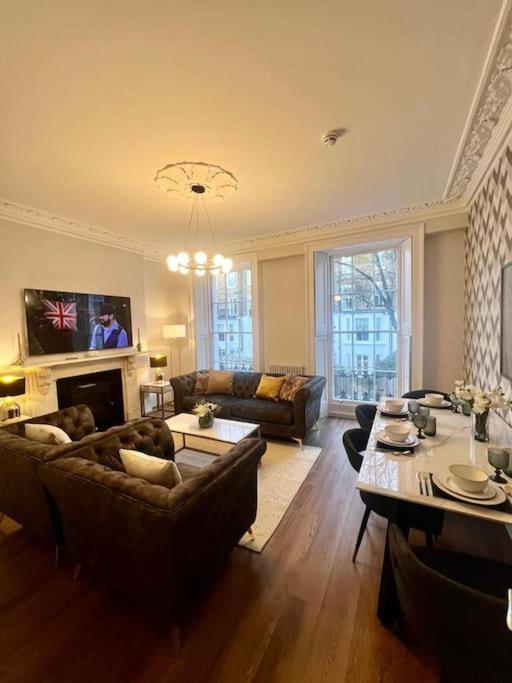 Flat in the heart of Holland Park — отель с удобным расположением в Лондоне