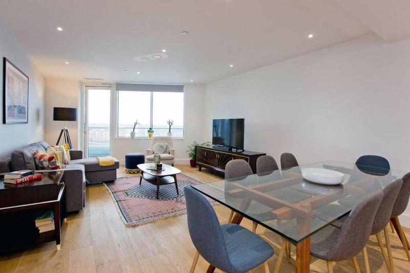Stunning Thames view 3BR Heaven — отель в Лондоне, Соединенное Королевство