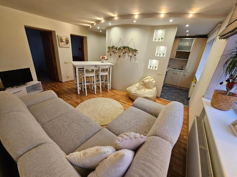 Sunny Family Apartment — отель с удобствами в риге