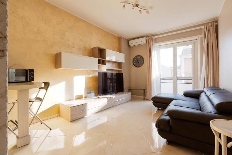 Цены на Niguarda Bright Apartment w/ Balcony в Милане