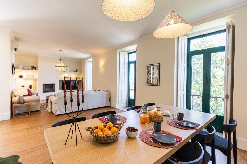 Estrela Duplex with Terrace — комфортный отель в Лиссабоне