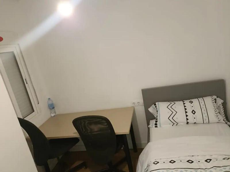 Habitaciones patraix — отель в Валенсии, Испания
