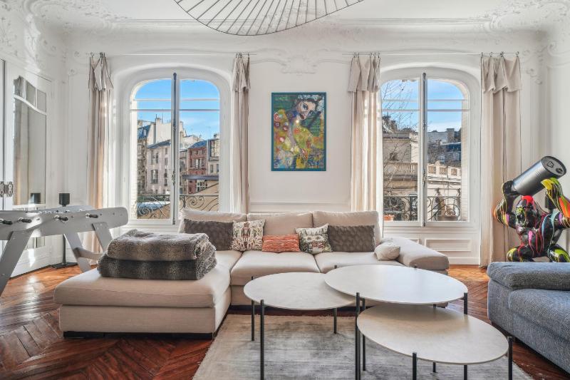 Appartement Luxueux tout equipe - 5 Personnes Paris XVII — комфортный отель в Париже
