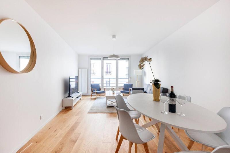 3 bedroom flat close Montmartre — комфортный отель в Париже