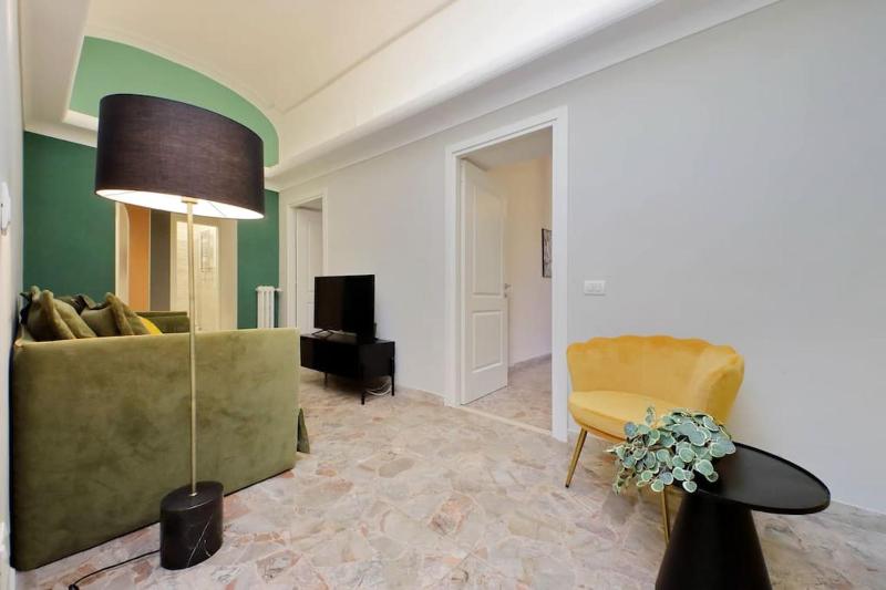 Brightful new apartment, 3 bedrooms in the center. — отзывы гостей и цены