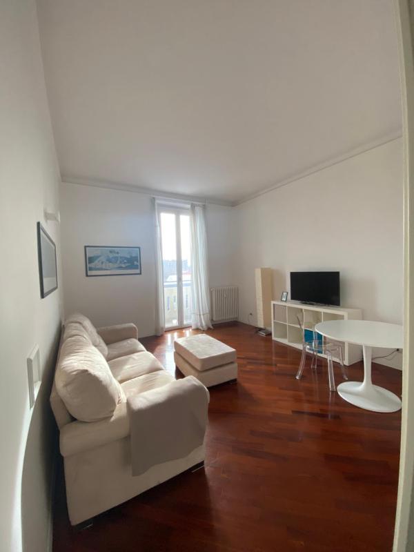 Luminoso appartamento Bocconi Navigli — отель в Милане, Италия