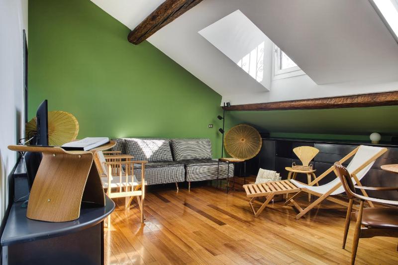 The Green Oriental; Gem in the Duomo City Center — забронировать отель в Милане