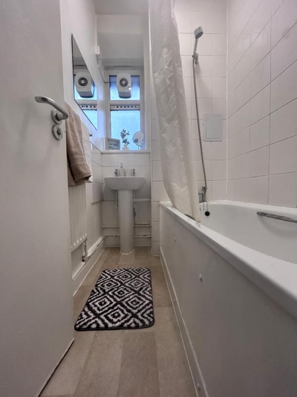 Цены на Quirky Hackney Wick 1 bed Flat! в Лондоне