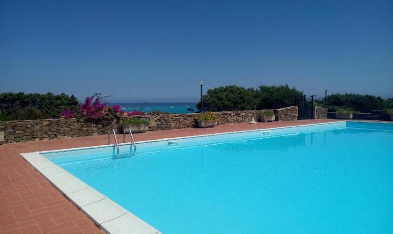La Finestra su Stintino 5 - Lussuoso Appartamento con Piscina