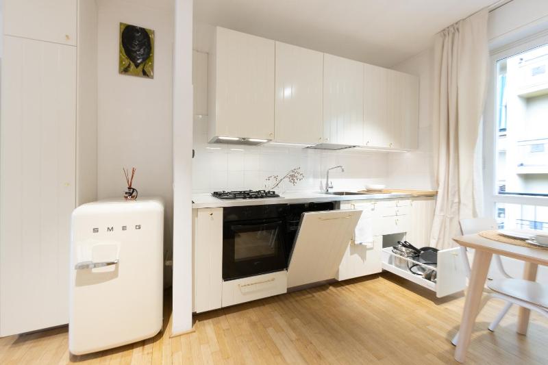CO99 - Cozy & Quiet Gambara Apartment — отель с удобствами в Милане