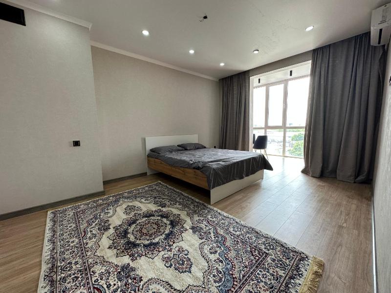 Apartamenty v centre goroda v 2h metrah ot metro — отель с удобным расположением в Алматы