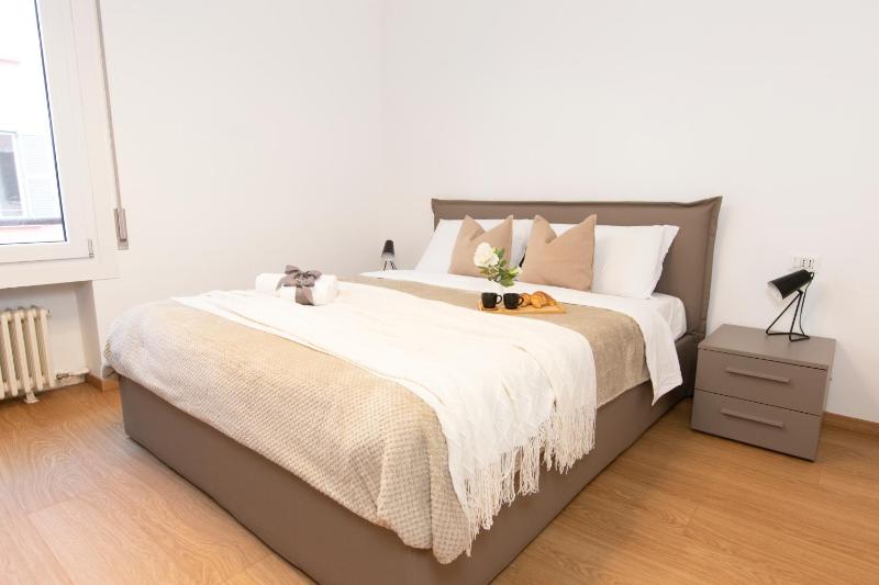 [IHost Apartment] - Simonetta 7 — забронировать отель в Милане