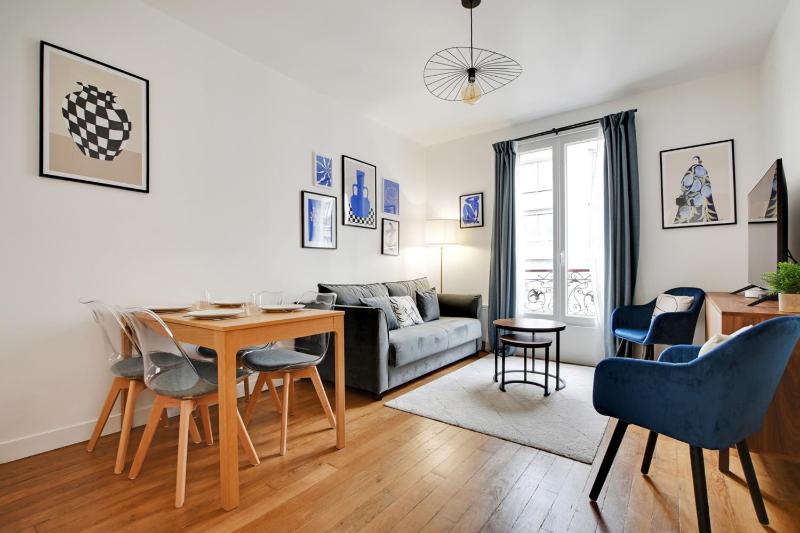Appartement spacieux -1BDR/4P -Le bas Montmartre — забронировать отель в Париже