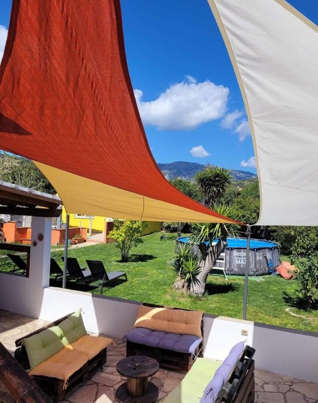 Casa del Sole a Irgoli - Appartamenti con Piscina