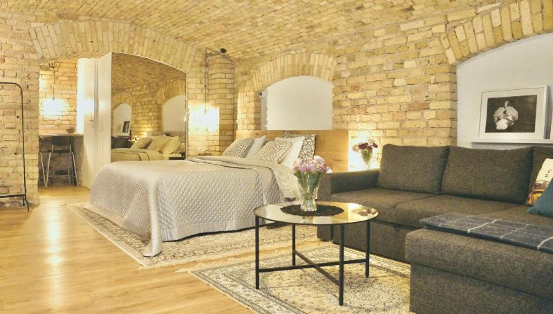 Tomy Old Town Apartments — отзывы гостей и цены