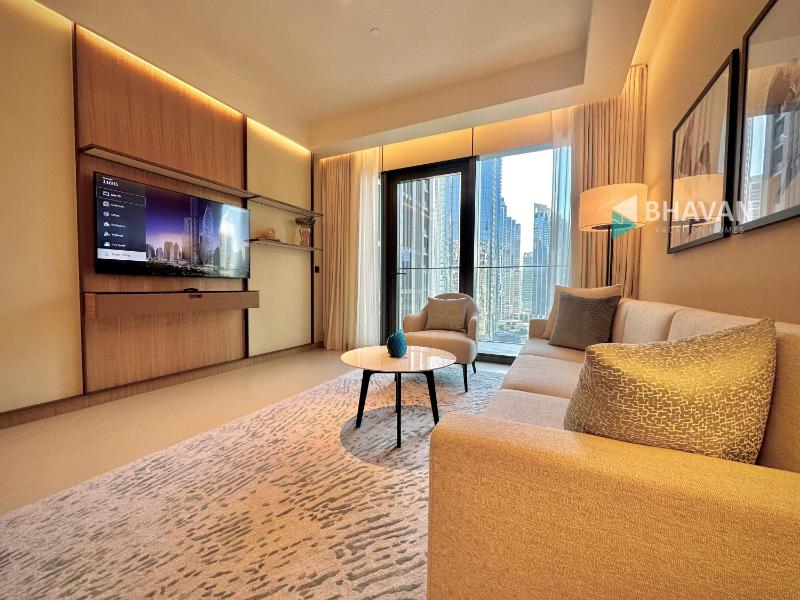 Luxury 2BR Apartment in Downtown by Bhavan Vacation Homes — забронировать отель в Дубае