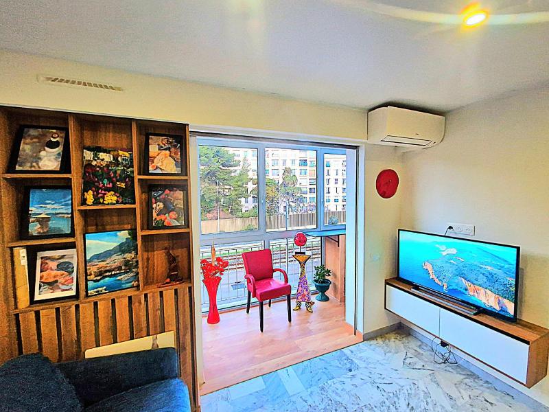 Cote d'Azur Oasis Suites — отель с удобствами в Николь