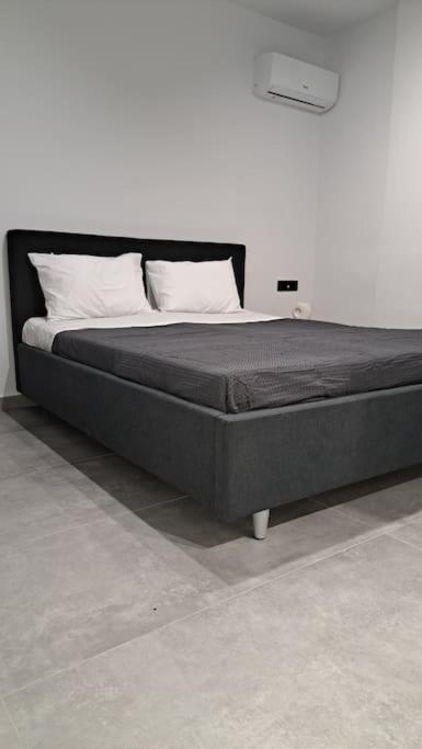 Kolonaki Lovely Apartment by MMV — отель в Афины, Греция