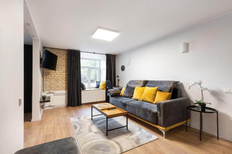 Newly Refurbished Lukiskiu Square Apartment by Reside Baltic — комфортный отель в Вильнюсе