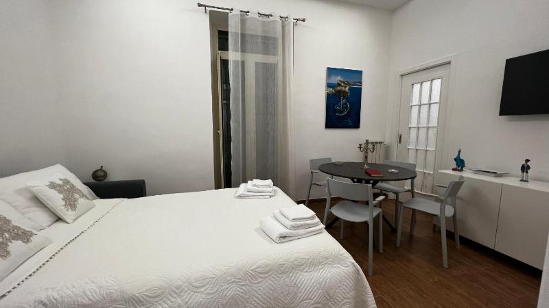 Residenza Balneolis — отель с удобствами в Неаполе