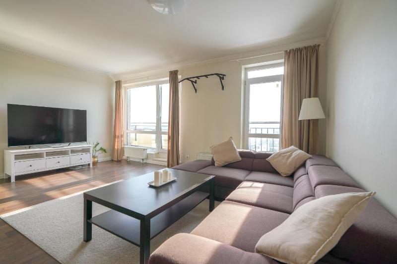 Spacious & Bright 2 rooms apartment close to City Center — отель с удобствами в Вильнюсе