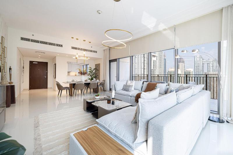 Цены на 3BR + Maid close to Burj Khalifa Dubai Mall в Дубае