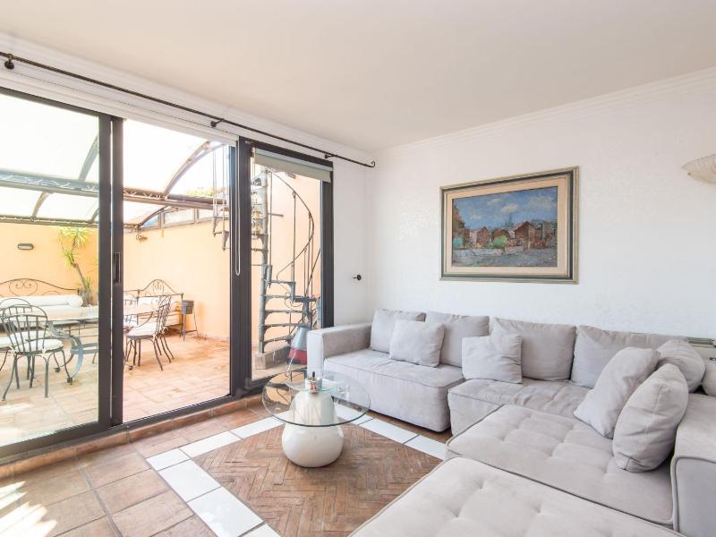 Apartment Panoramic Terrace Trestevere by Interhome — отель с удобствами в Риме