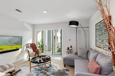 Chic Apt Private Balcony At Aventura - Cloud9 - 2535 — отель в Майами, Соединенные Штаты Америки