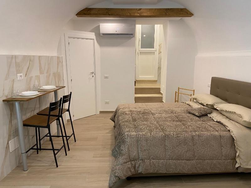 Room 248 Capodimonte — отель с удобствами в Неаполе