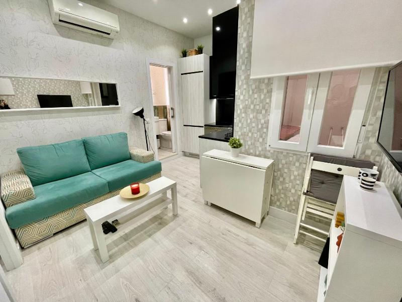 Adorable apartamento en Chamberi — забронировать отель в Мадриде