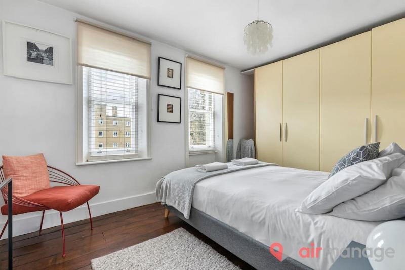 West Kensington 2Bed Flat — отель в Лондоне, Соединенное Королевство