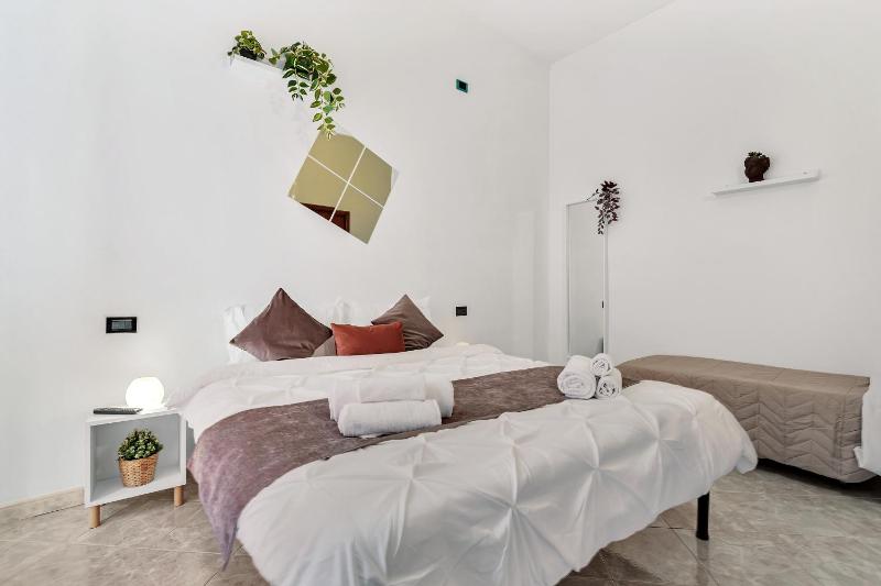 [Free Parking]San Paolo House Wifi Netflix Balcony — комфортный отель в Милане