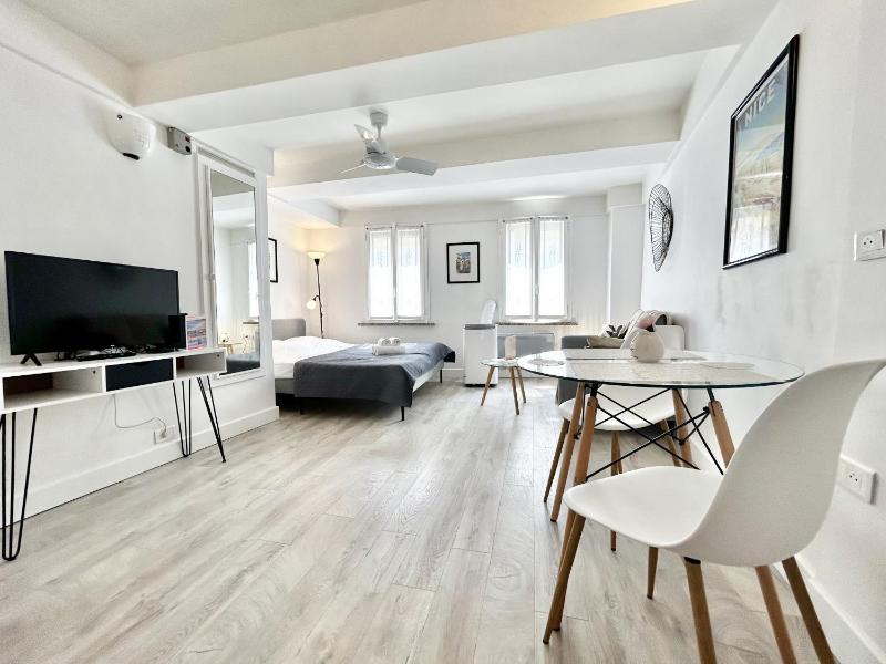 A OT Cocon dAugustin Old Town Nice Center — комфортный отель в Николь